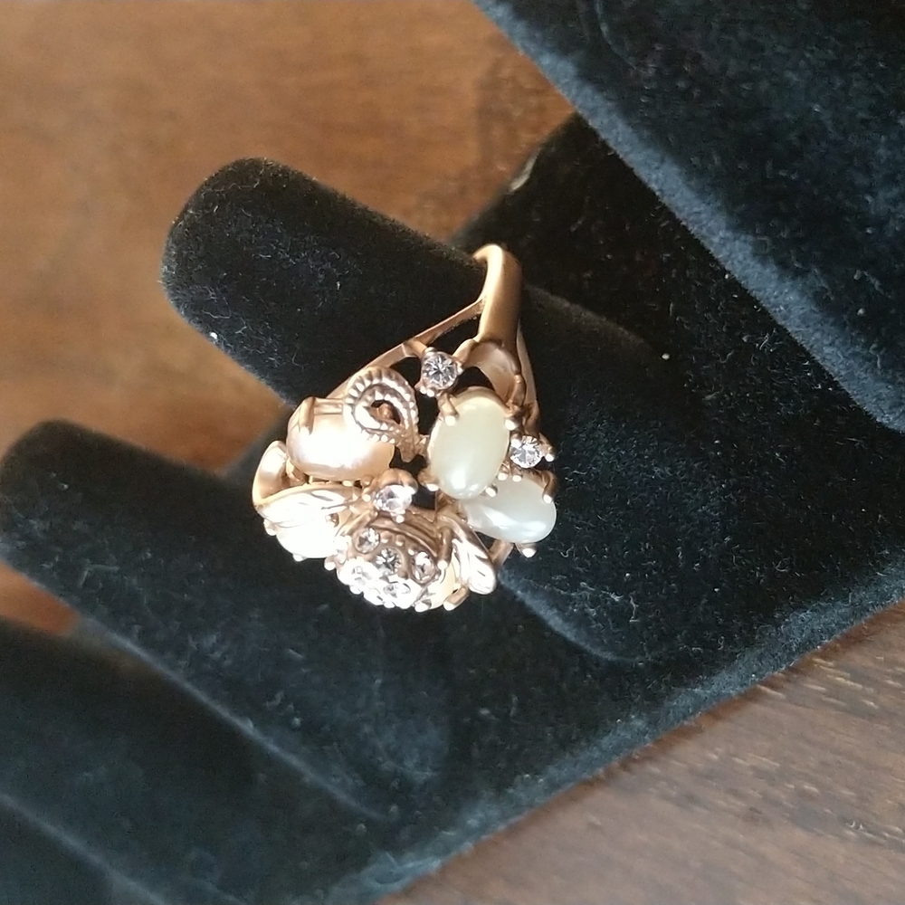 Ring - Picture 2 of 11